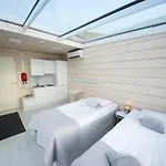 Seaside Glass 4*