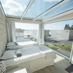 Seaside Glass 4*