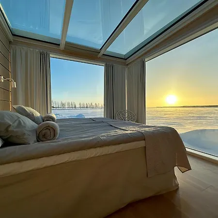 Seaside Glass Resort Kemi