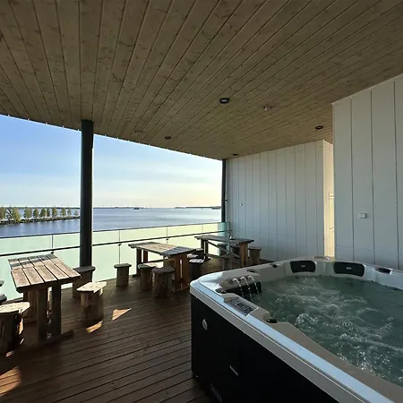 Resort Seaside Glass Kemi
