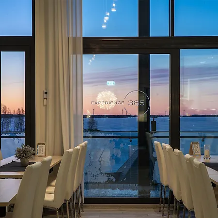 Resort Seaside Glass 4*