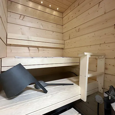 Lomakeskus Seaside Glass 4*