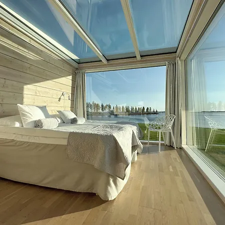 Seaside Glass Resort 4*