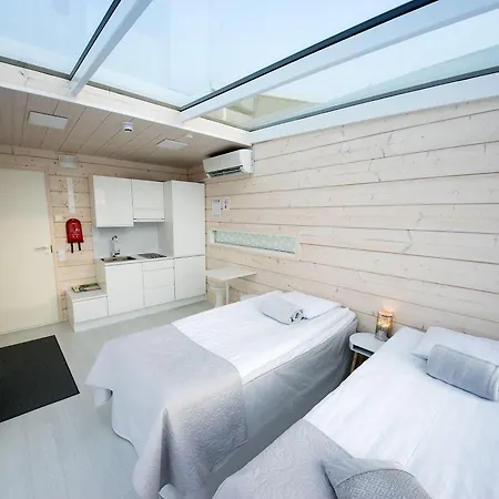 Seaside Glass Resort 4*