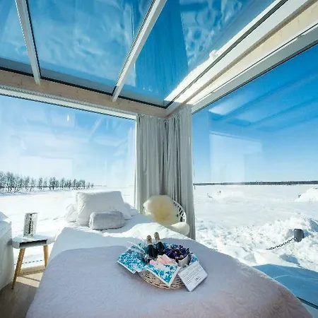 Seaside Glass Resort 4*