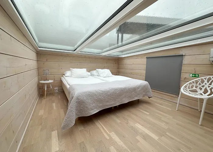 منتجع Seaside Glass 4*