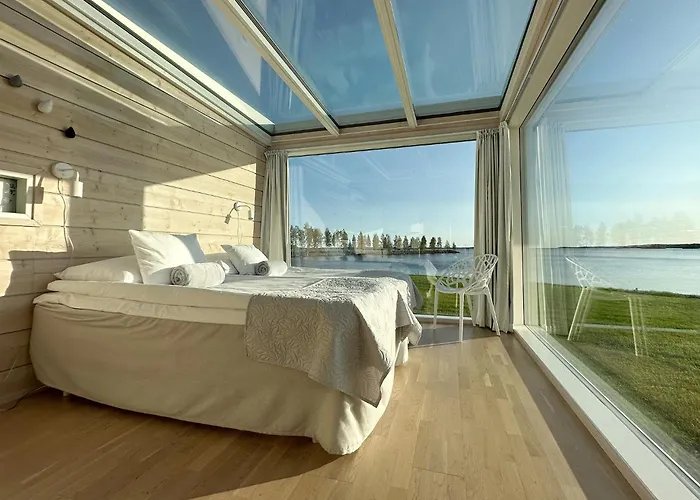 منتجع Seaside Glass 4*