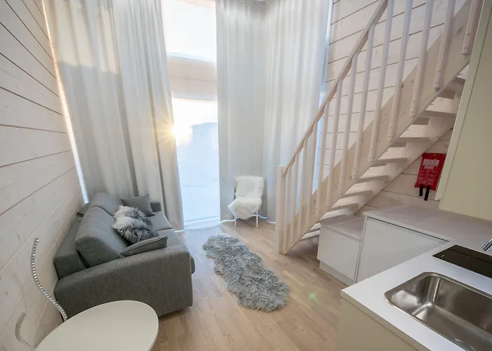 Seaside Glass منتجع