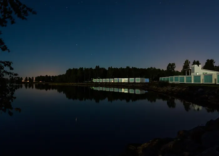 Seaside Glass منتجع 4*