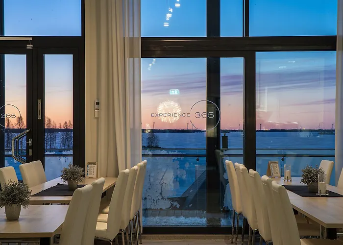 منتجع Seaside Glass 4*