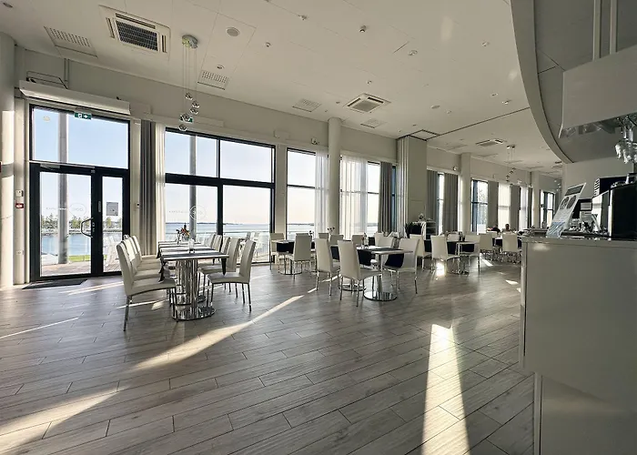 Seaside Glass منتجع كيمي