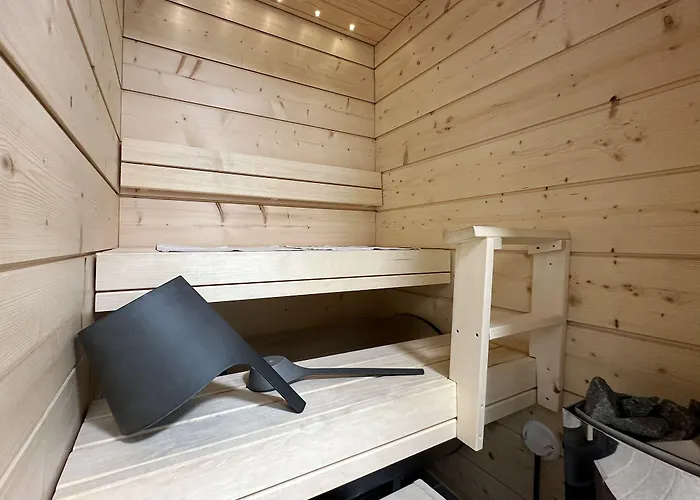 منتجع Seaside Glass 4*