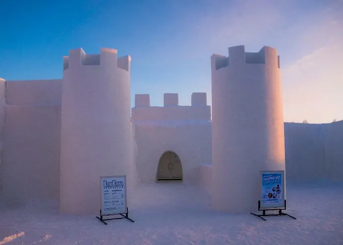 Seaside Glass منتجع